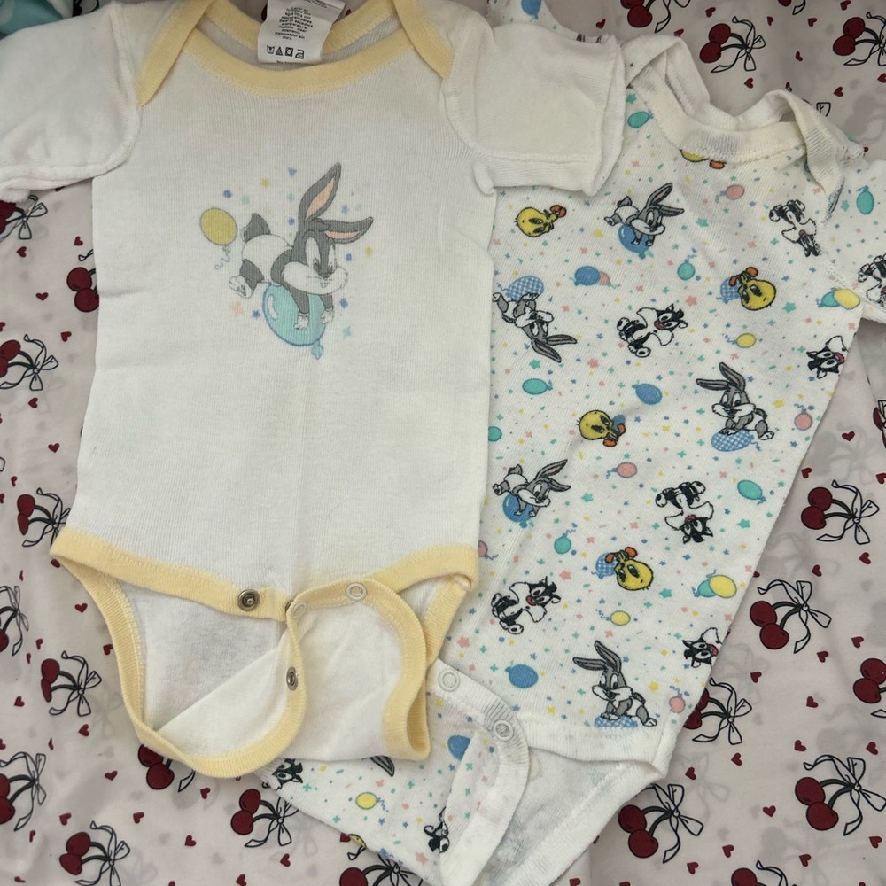 Warner Bros. Baby Bodysuit Set - White and Yellow